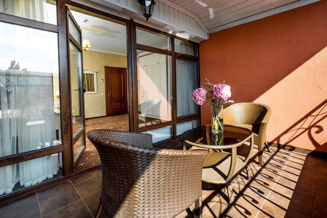 Fenix Town Hotel Виниця Екстериор снимка