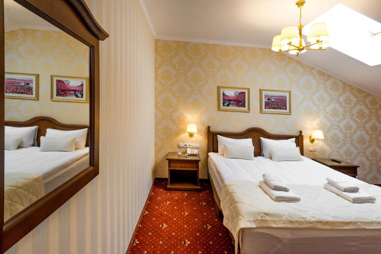 Fenix Town Hotel Виниця Екстериор снимка