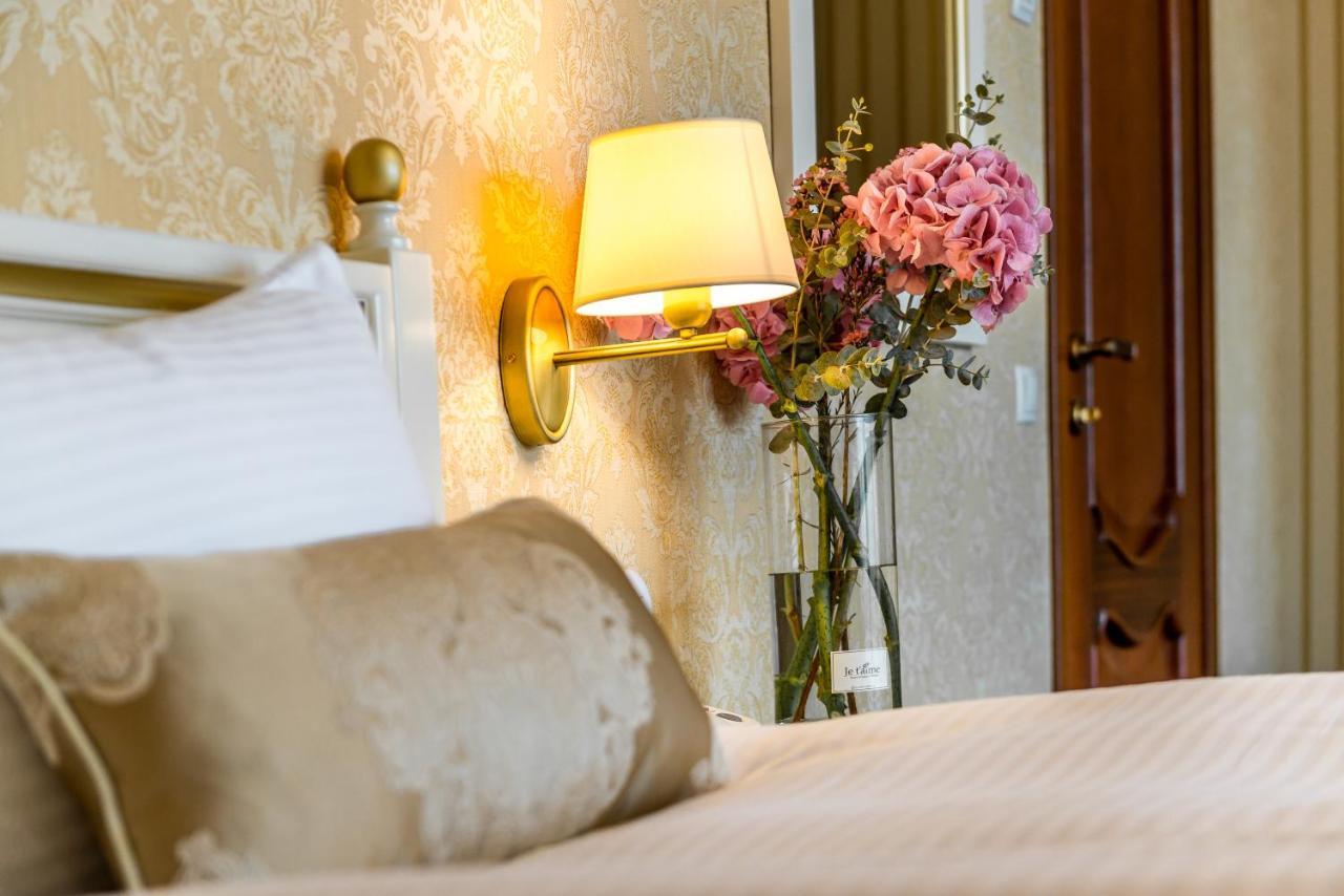Fenix Town Hotel Виниця Екстериор снимка