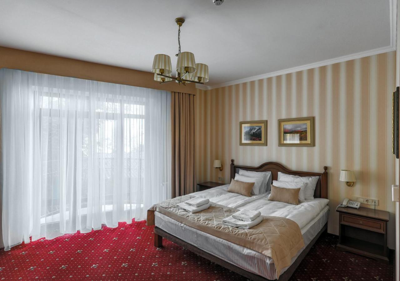 Fenix Town Hotel Виниця Екстериор снимка