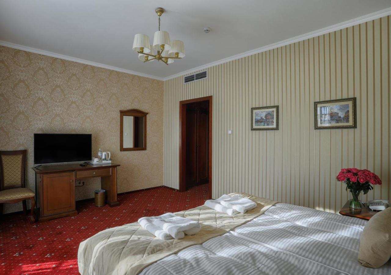 Fenix Town Hotel Виниця Екстериор снимка