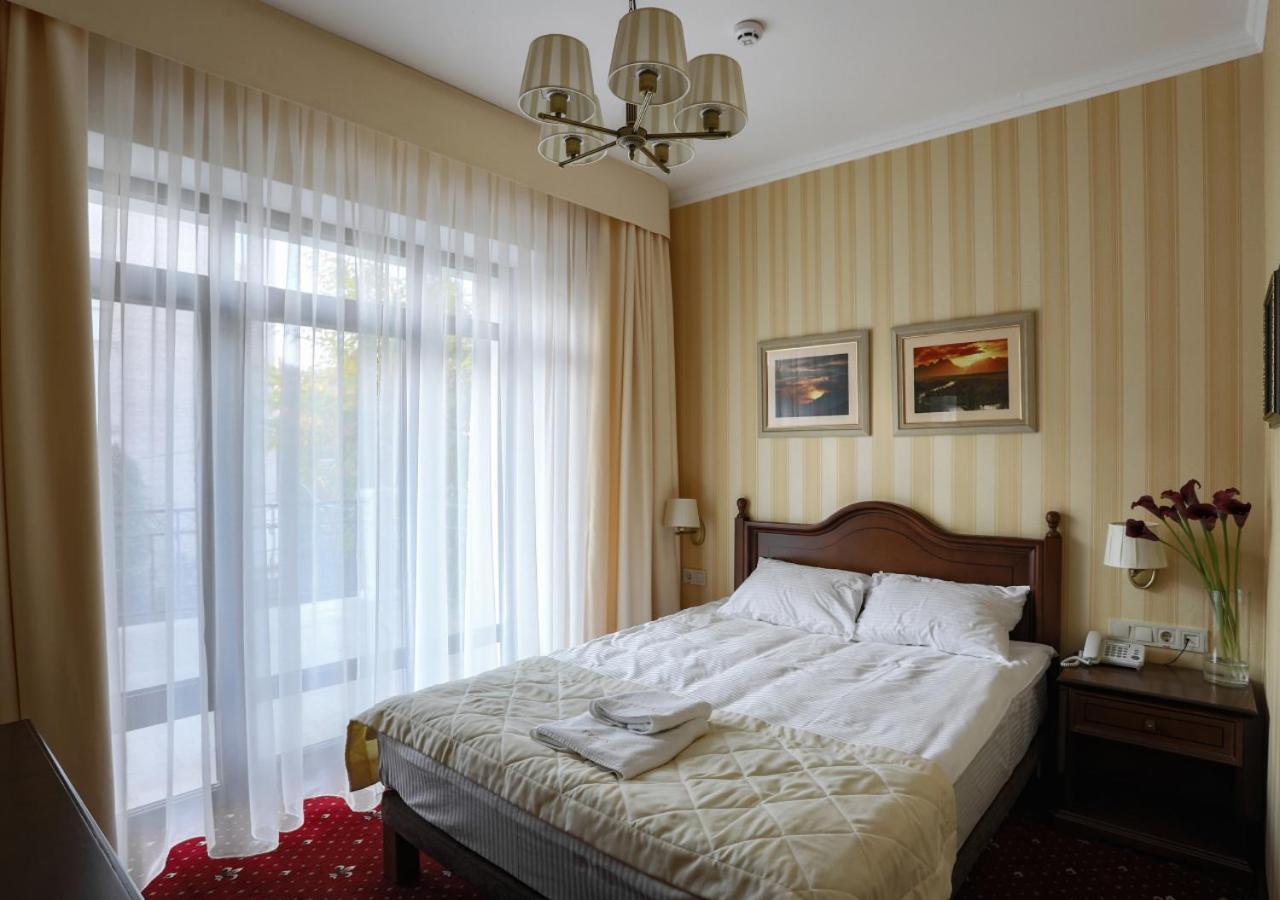 Fenix Town Hotel Виниця Екстериор снимка
