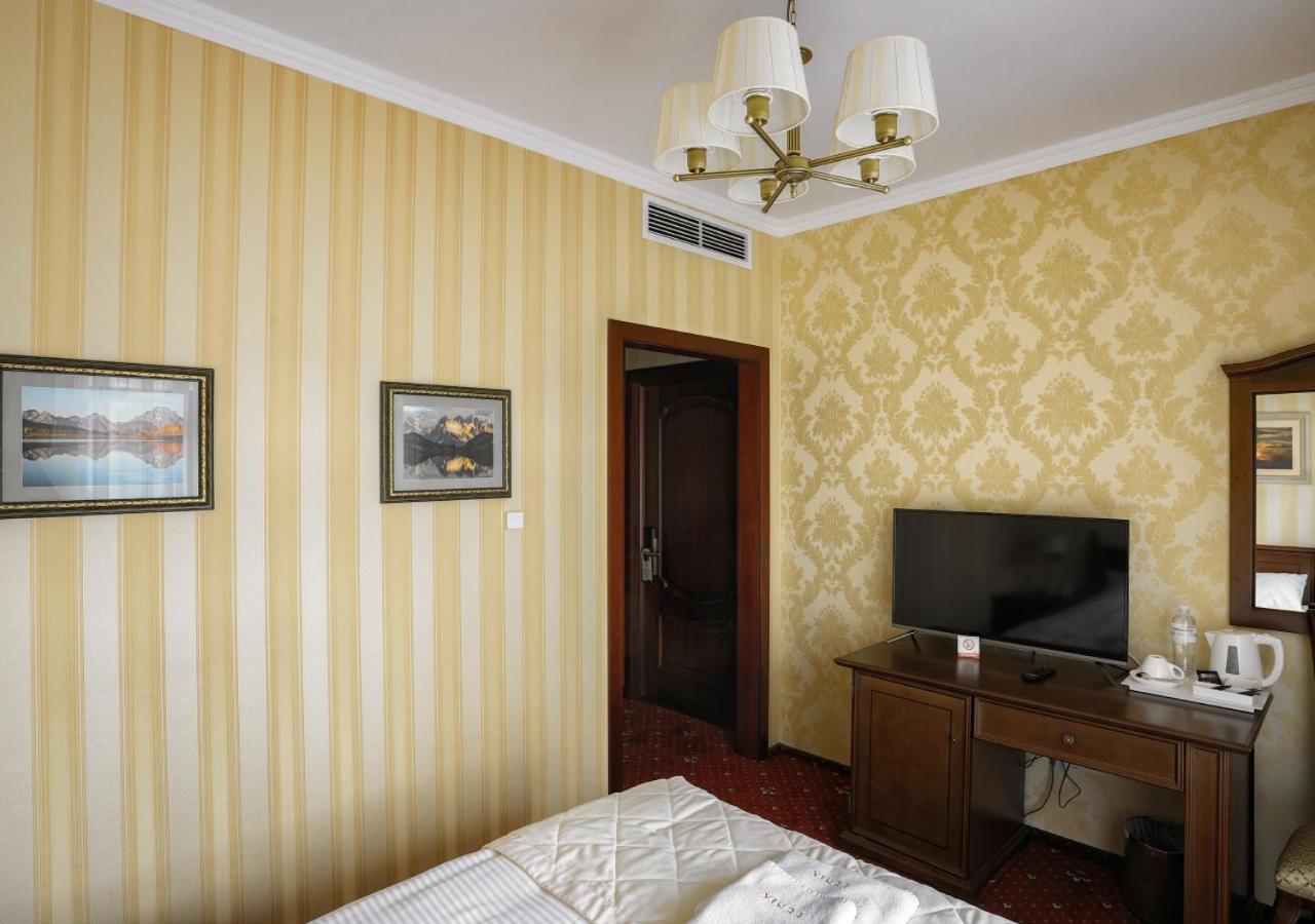 Fenix Town Hotel Виниця Екстериор снимка