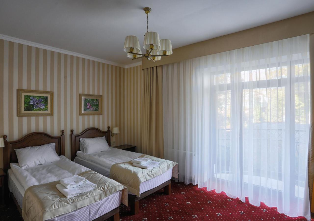 Fenix Town Hotel Виниця Екстериор снимка