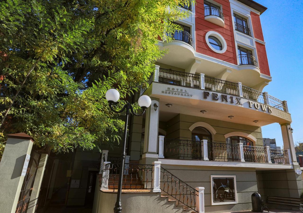 Fenix Town Hotel Виниця Екстериор снимка