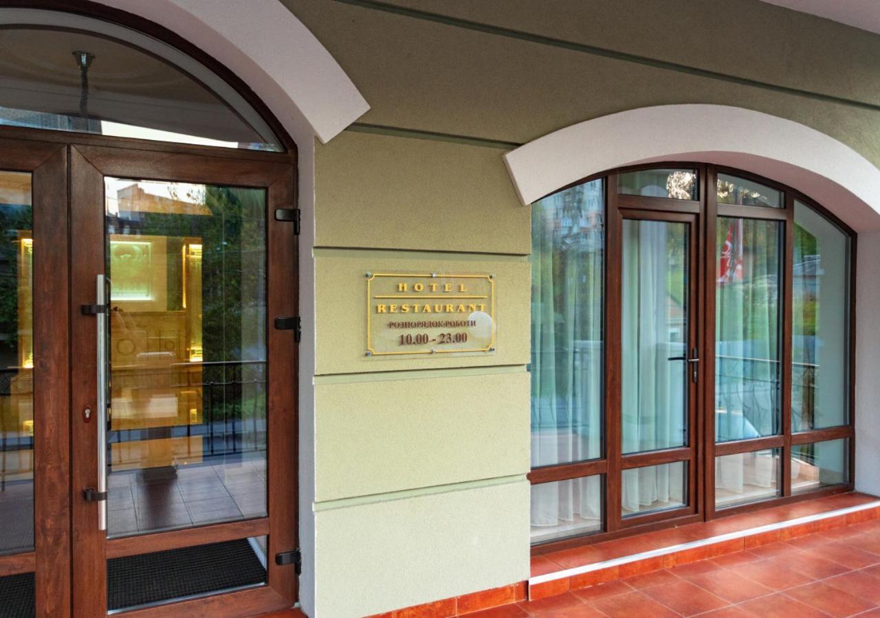 Fenix Town Hotel Виниця Екстериор снимка